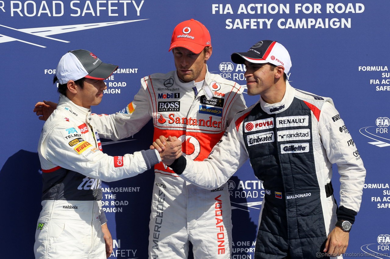 GP BELGIO, 01.09.2012- Qualifiche, secondo Kamui Kobayashi (JAP) Sauber F1 Team C31, Jenson Button (GBR) McLaren Mercedes MP4-27 pole position e terzo Pastor Maldonado (VEN) Williams F1 Team FW34