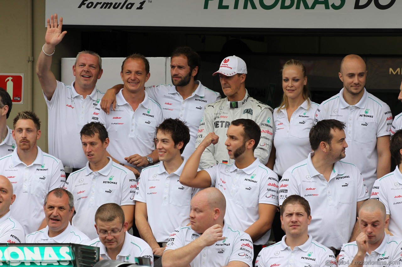 GP BRASILE, 25.11.2012- Mercedes Team photograph, Michael Schumacher (GER) Mercedes AMG F1 W03 
