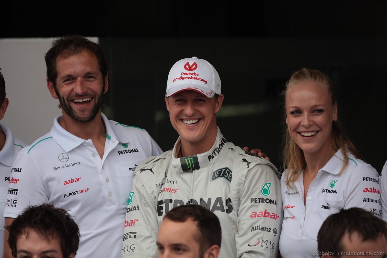 GP BRASILE, 25.11.2012- Mercedes Team photograph, Michael Schumacher (GER) Mercedes AMG F1 W03