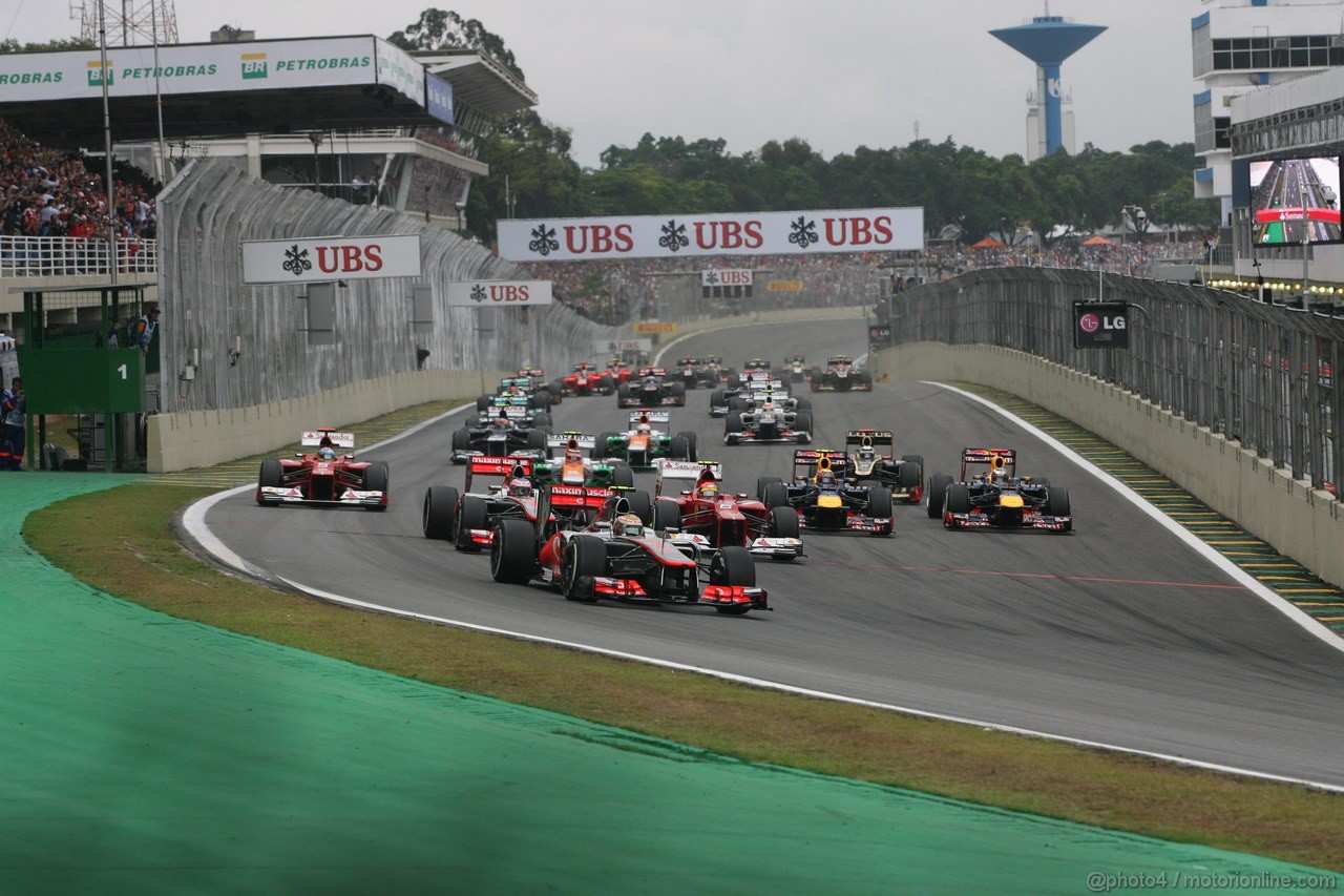 GP BRASILE, 25.11.2012- Gara, Start of the race 
