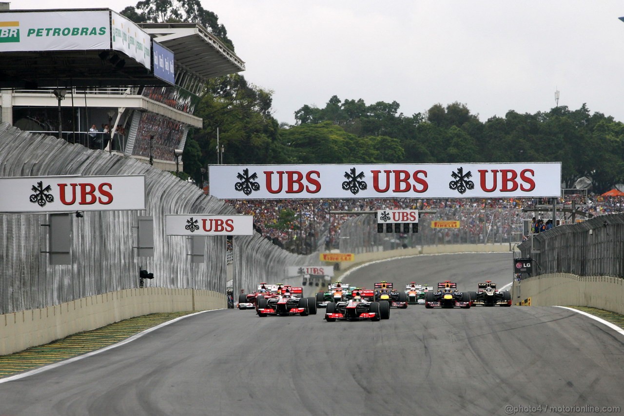 GP BRASILE, 25.11.2012- Gara, Start of the race 