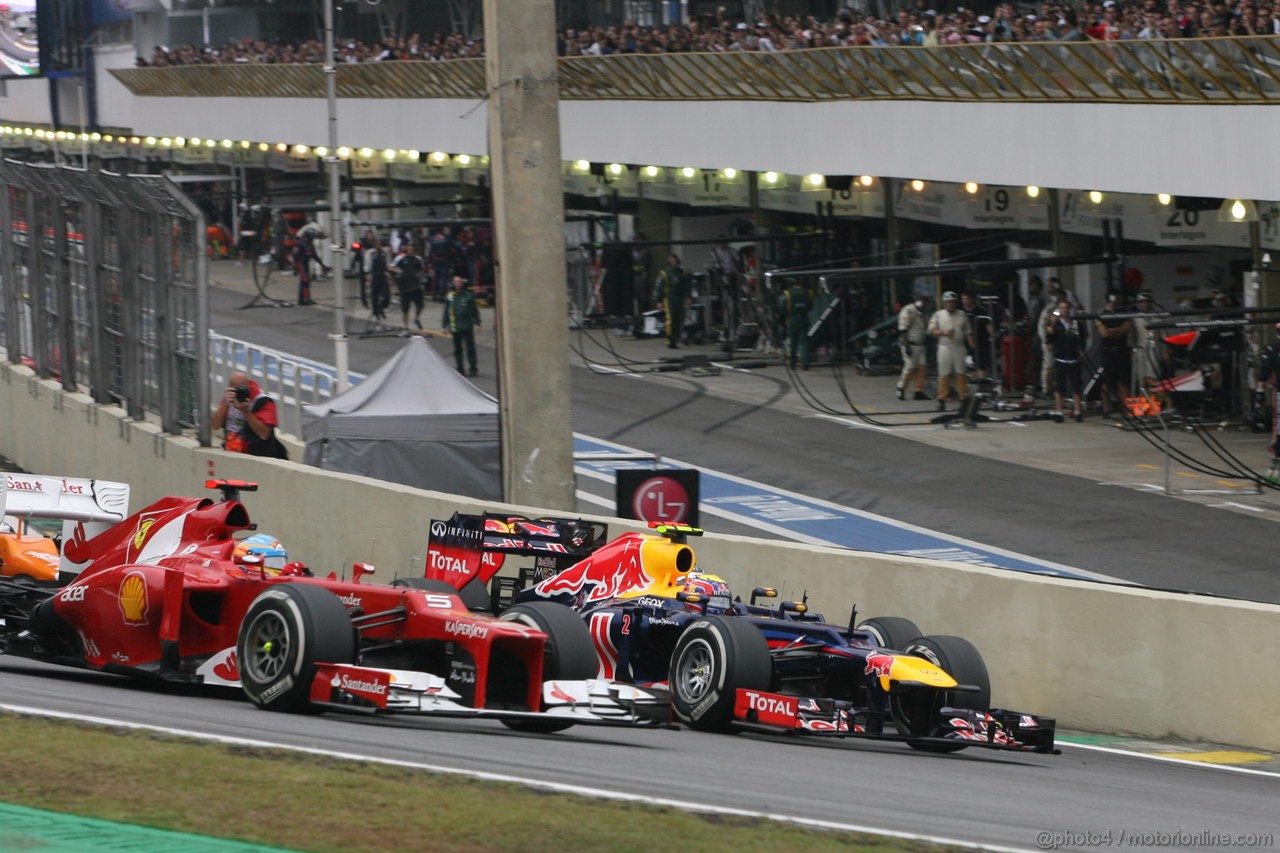 GP BRASILE, 25.11.2012- Gara, Fernando Alonso (ESP) Ferrari F2012 e Mark Webber (AUS) Red Bull Racing RB8 