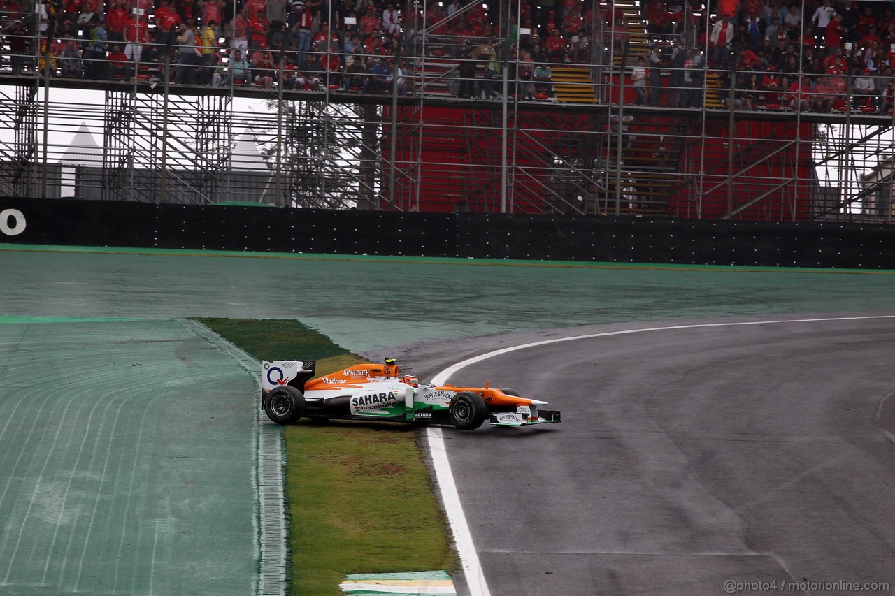 GP BRASILE, 25.11.2012- Gara, Crash, Nico Hulkenberg (GER) Sahara Force India F1 Team VJM05 e 