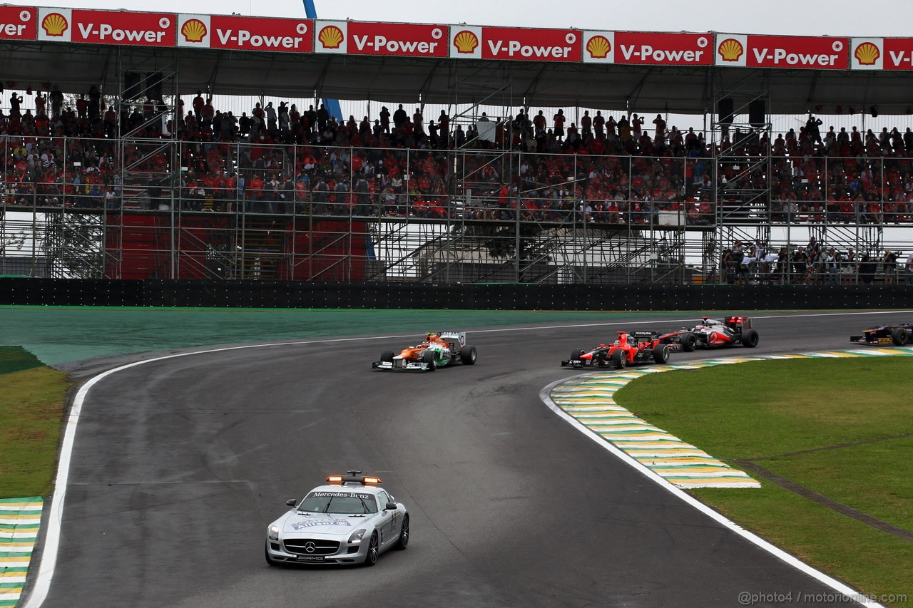 GP BRASILE, 25.11.2012- Gara, The Safety car on the track
