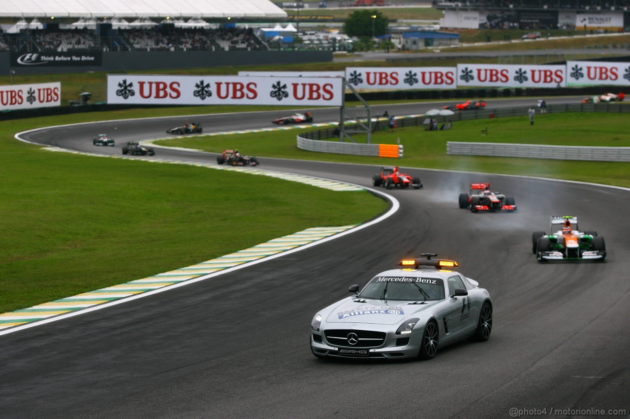 GP BRASILE, 25.11.2012- Gara, The Safety car on the track