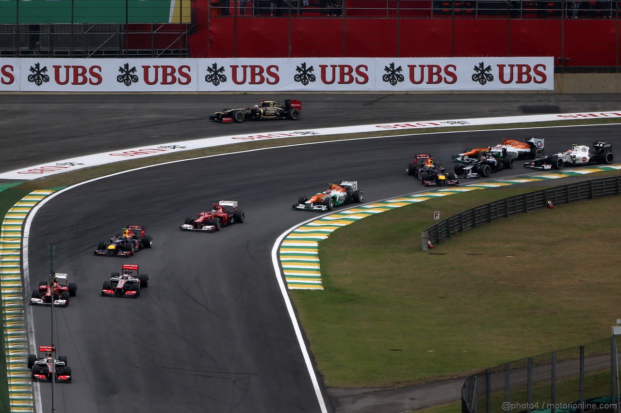 GP BRASILE, 25.11.2012- Gara, Crash, Sebastian Vettel (GER) Red Bull Racing RB8 e Bruno Senna (BRA) Williams F1 Team FW34