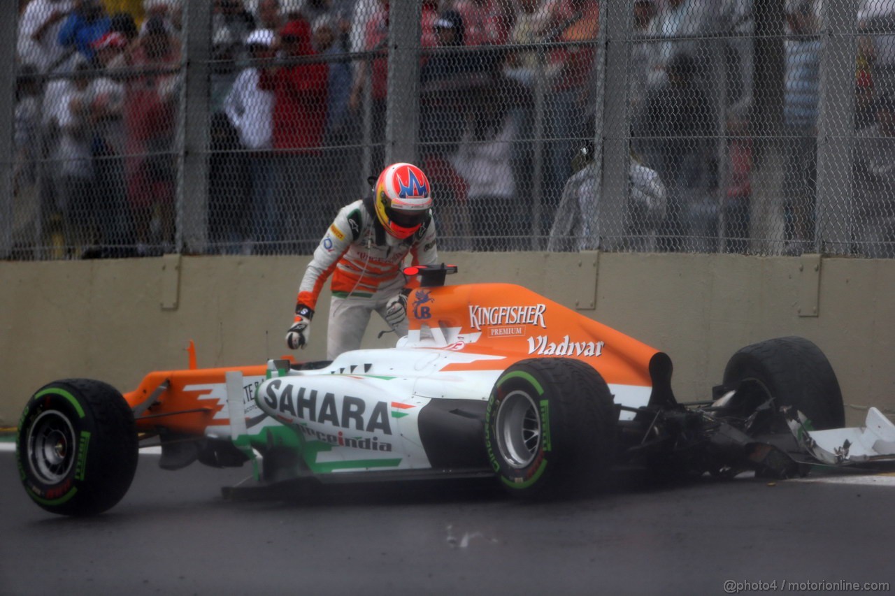 GP BRASILE, 25.11.2012- Gara, Crash, Paul di Resta (GBR) Sahara Force India F1 Team VJM05 retires from the race 