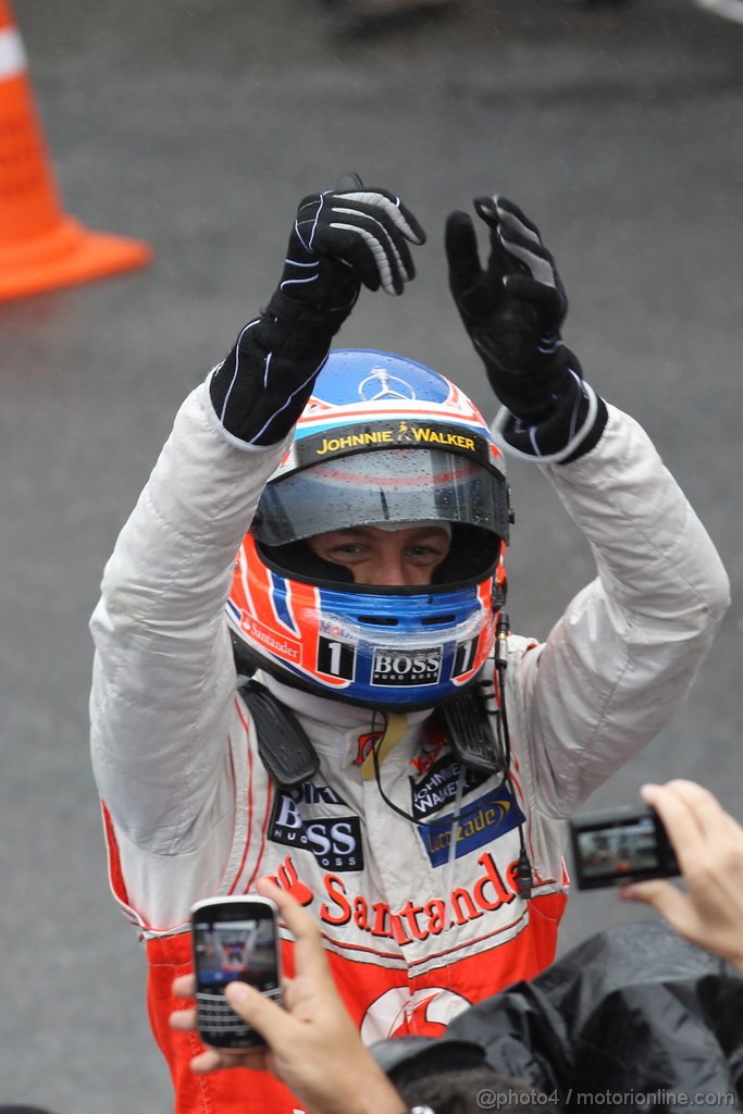 GP BRASILE, 25.11.2012- Gara, Jenson Button (GBR) McLaren Mercedes MP4-27 vincitore 