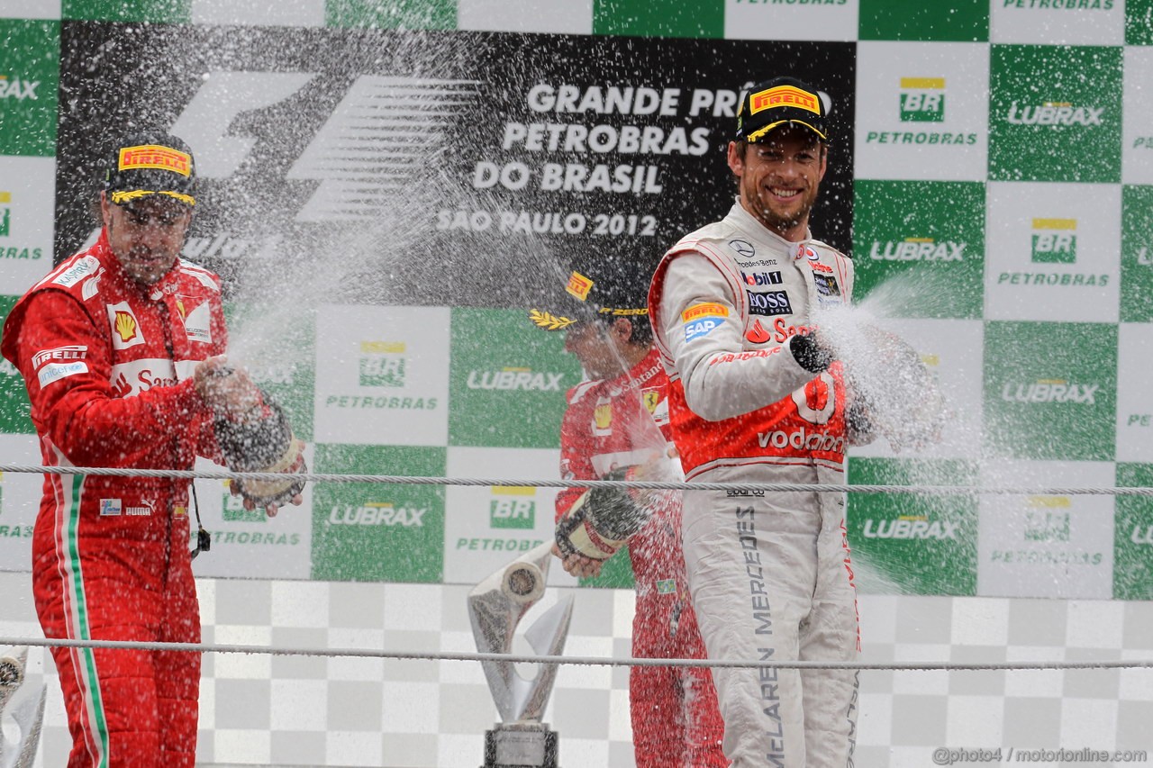 GP BRASILE, 25.11.2012- Gara, Jenson Button (GBR) McLaren Mercedes MP4-27 vincitore, secondo Fernando Alonso (ESP) Ferrari F2012 e terzo Felipe Massa (BRA) Ferrari F2012 