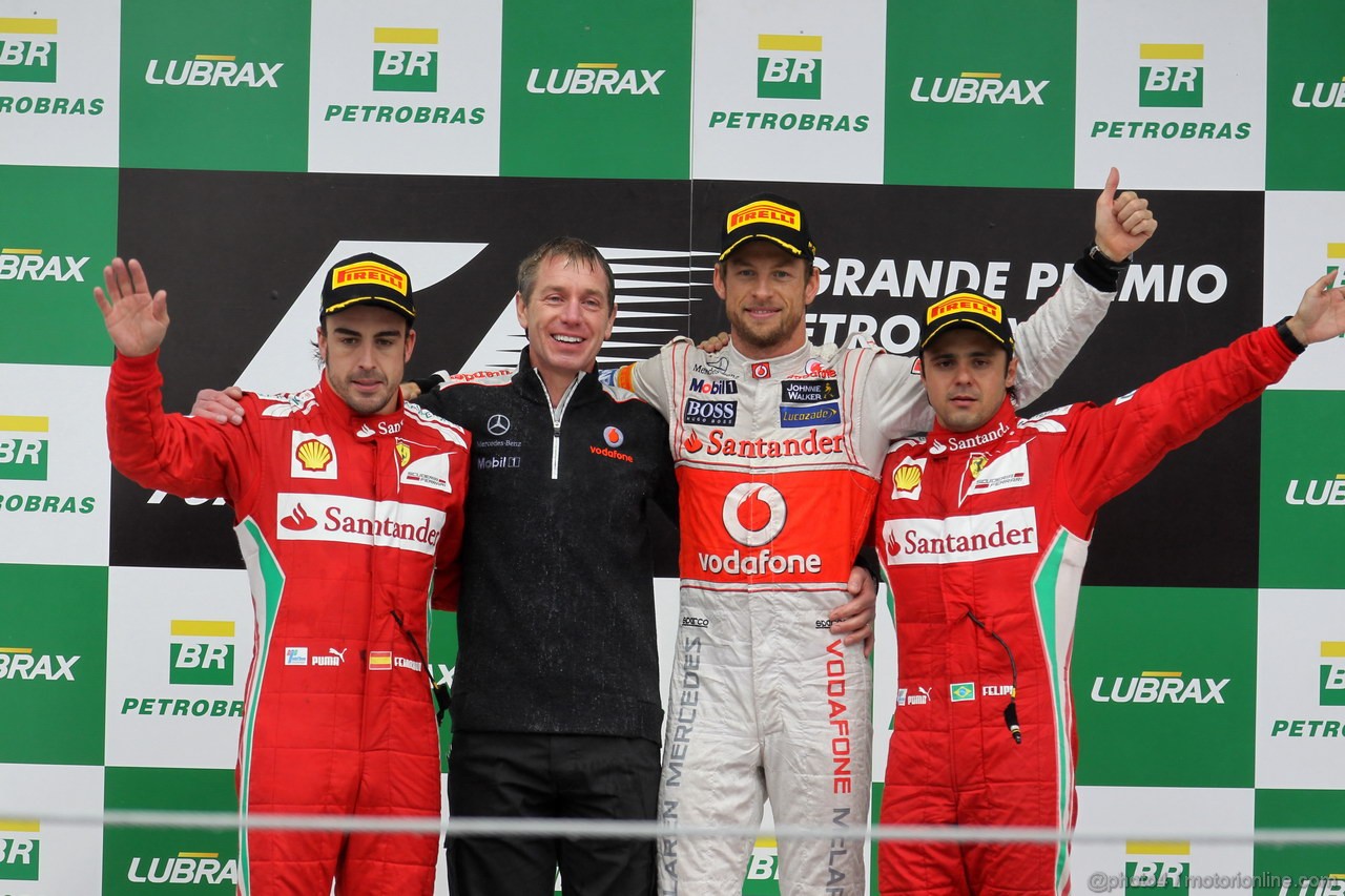 GP BRASILE, 25.11.2012- Gara, secondo Fernando Alonso (ESP) Ferrari F2012, 1st position Jenson Button (GBR) McLaren Mercedes MP4-27 e terzo Felipe Massa (BRA) Ferrari F2012 