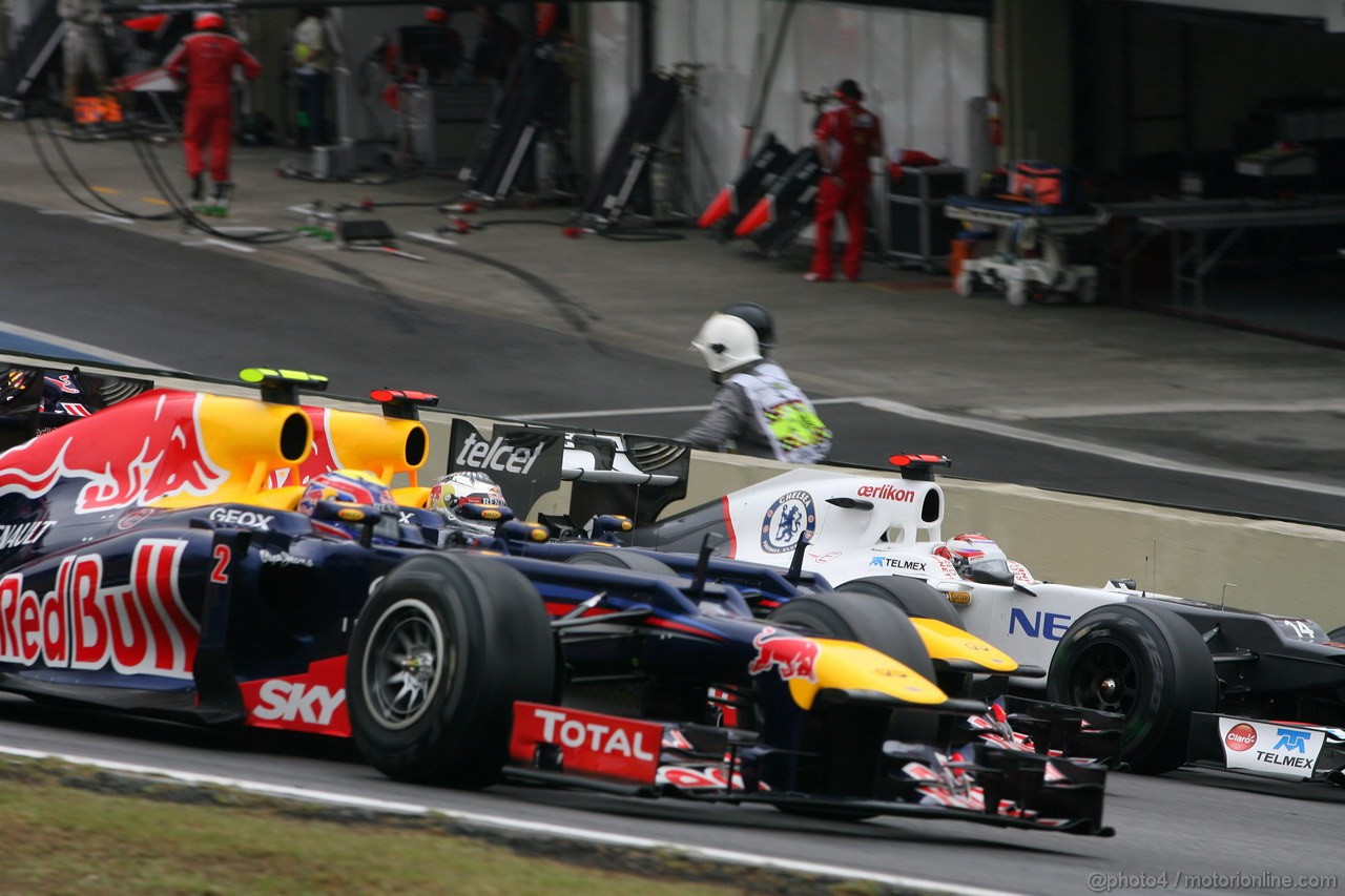 GP BRASILE, 25.11.2012- Gara, Mark Webber (AUS) Red Bull Racing RB8, Sebastian Vettel (GER) Red Bull Racing RB8 e Kamui Kobayashi (JAP) Sauber F1 Team C31 