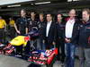 GP BRASILE, 25.11.2012- Mark Webber (AUS) Red Bull Racing RB8, Sebastian Vettel (GER) Red Bull Racing RB8, Carlos Ghosn (BRA), President Renault, Christian Horner (GBR), Red Bull Racing, Sporting Director e Helmut Marko (AUT), Red Bull Racing, Red Bull Advisor 