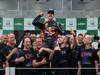GP BRASILE, 25.11.2012- Gara, Festeggiamenti, Sebastian Vettel (GER) Red Bull Racing RB8, World Champion 2012 with Adrian Newey (GBR), Red Bull Racing , Technical Operations Director e Christian Horner (GBR), Red Bull Racing, Sporting Director