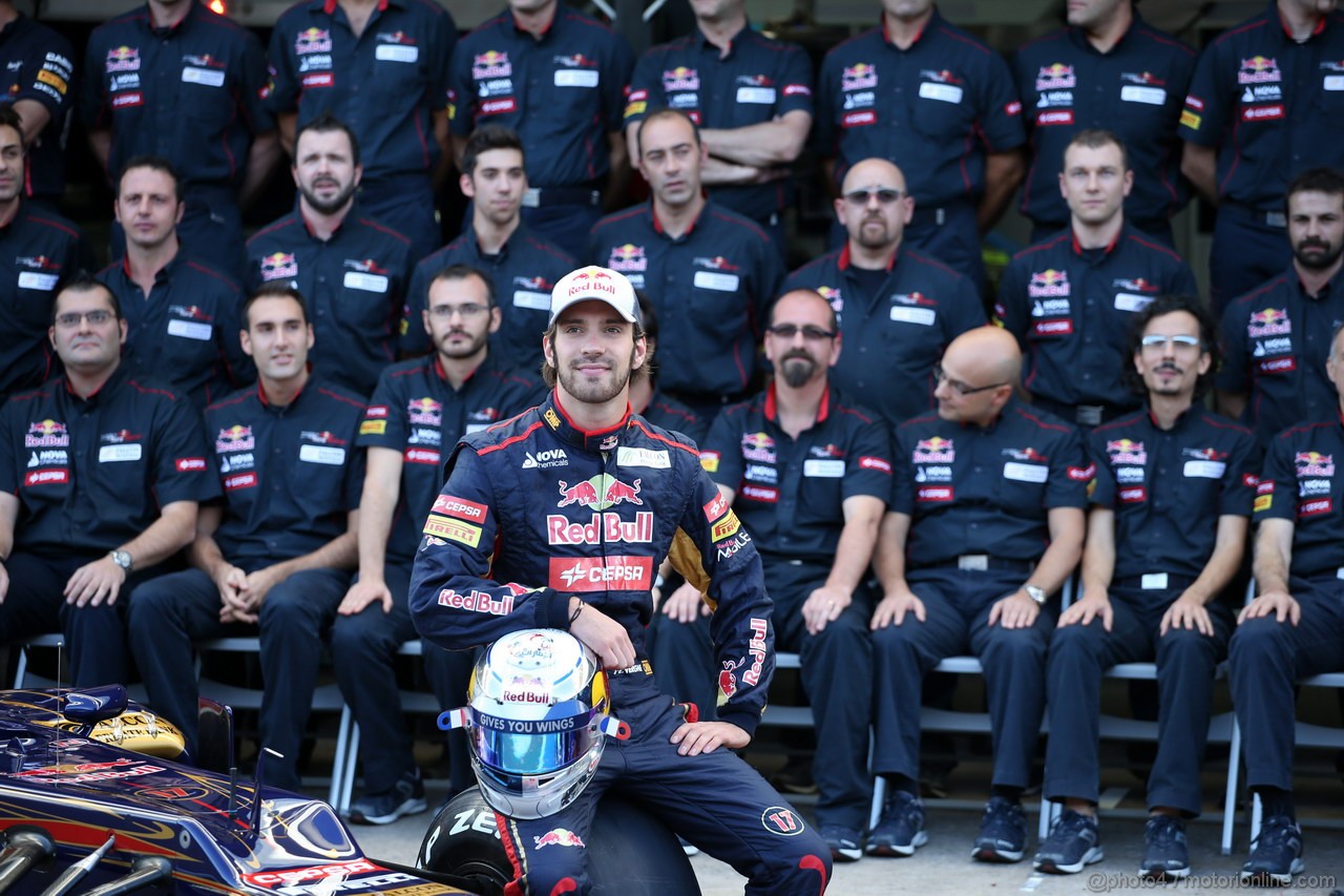 GP BRASILE, 22.11.2012- Toro Rosso Team Photo, Jean-Eric Vergne (FRA) Scuderia Toro Rosso STR7