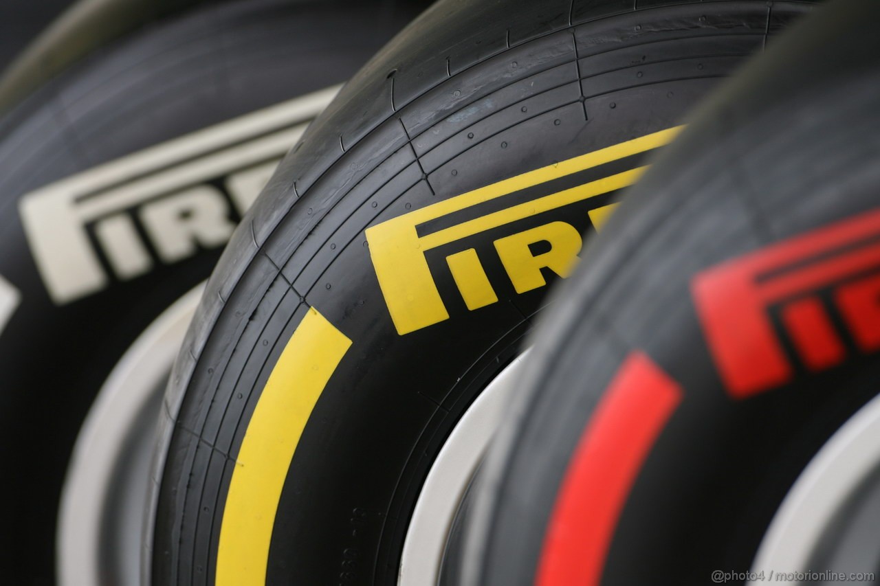 GP BRASILE, 24.11.2012- Prove Libere 3, Pirelli Tyres 