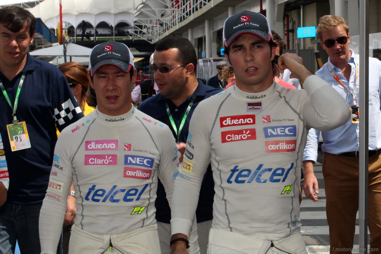 GP BRASILE, 24.11.2012- Qualifiche, Kamui Kobayashi (JAP) Sauber F1 Team C31 e Sergio Prez (MEX) Sauber F1 Team C31 