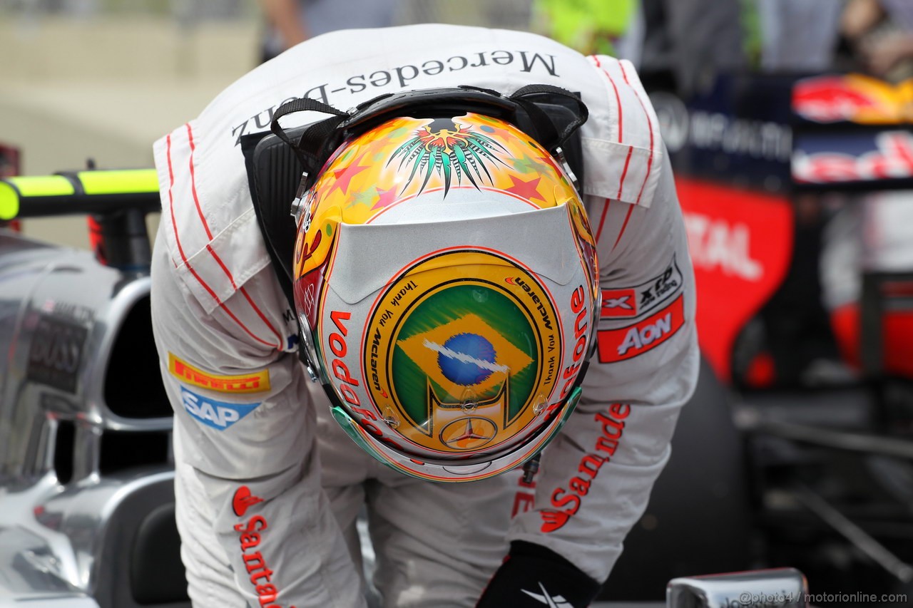GP BRASILE, 24.11.2012- Qualifiche, Lewis Hamilton (GBR) McLaren Mercedes MP4-27 pole position