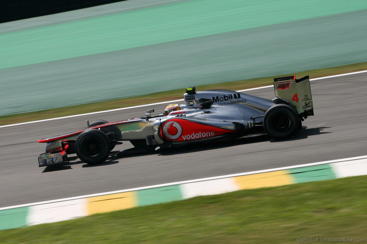 GP BRASILE, 23.11.2012- Prove Libere 1, Lewis Hamilton (GBR) McLaren Mercedes MP4-27 