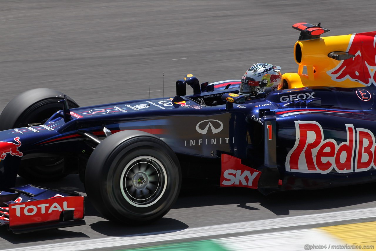 GP BRASILE, 23.11.2012- Prove Libere 1, Sebastian Vettel (GER) Red Bull Racing RB8 