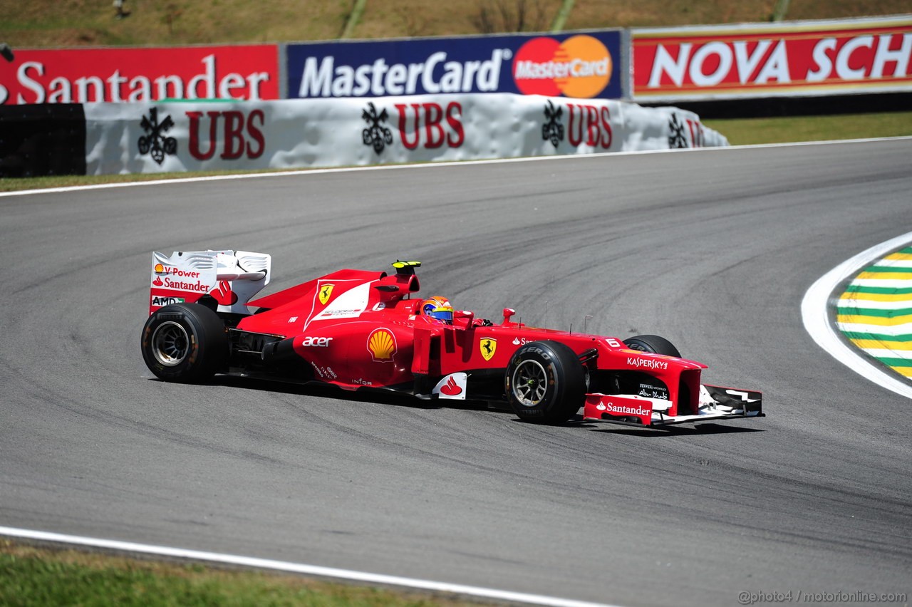 GP BRASILE, 23.11.2012- Prove Libere 1, Felipe Massa (BRA) Ferrari F2012 spins