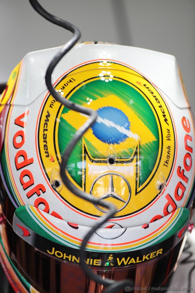 GP BRASILE, 23.11.2012- Prove Libere 2, Lewis Hamilton (GBR) McLaren Mercedes MP4-27 helmet