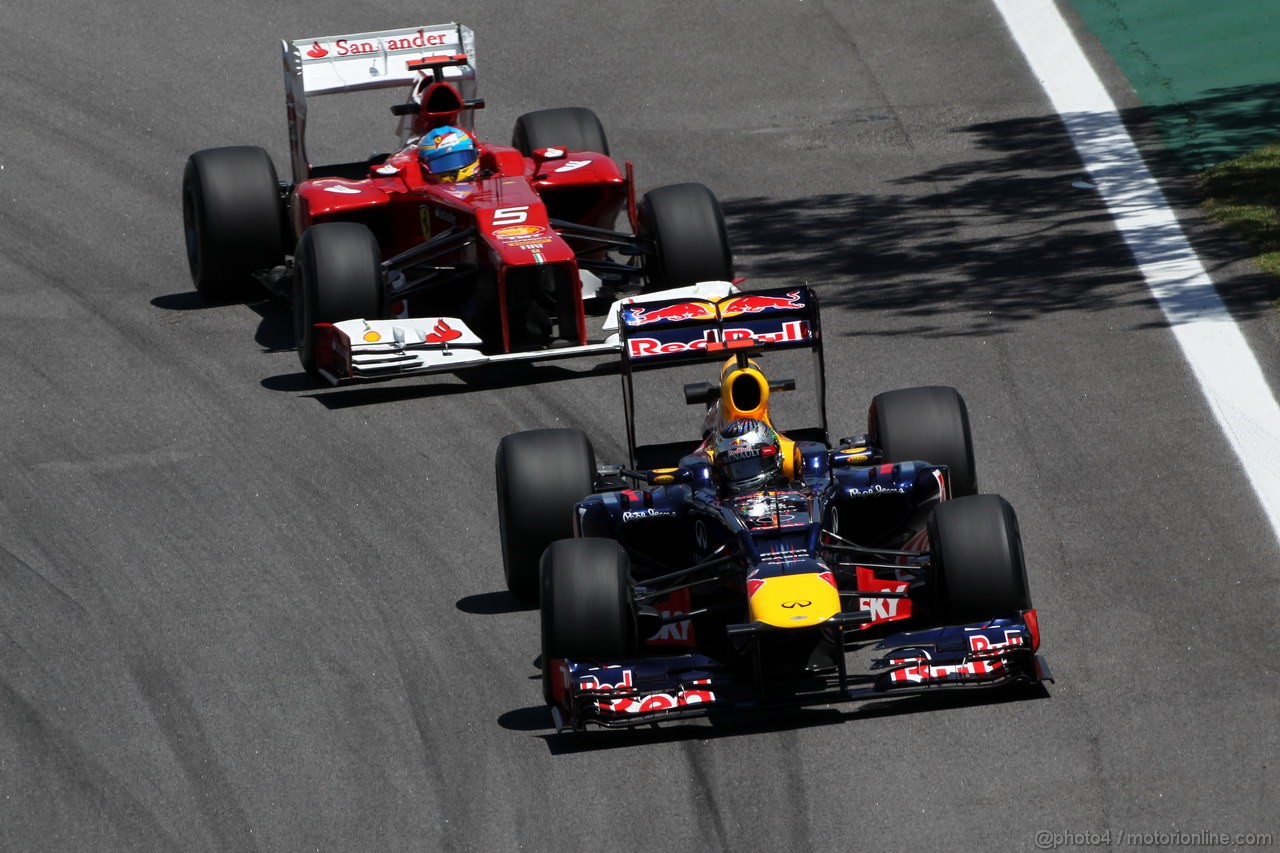 GP BRASILE, 23.11.2012- Prove Libere 2, Sebastian Vettel (GER) Red Bull Racing RB8 e Fernando Alonso (ESP) Ferrari F2012 