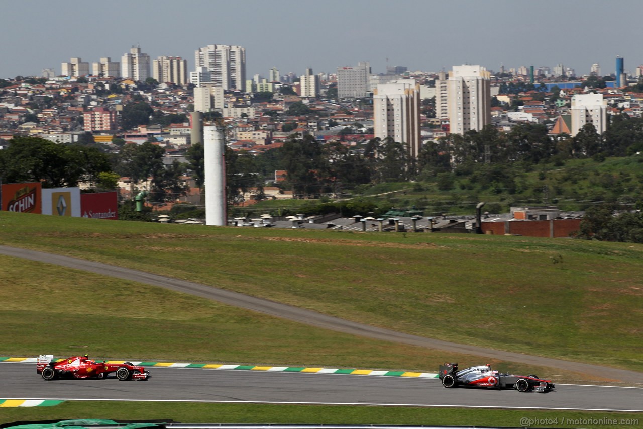 GP BRASILE, 23.11.2012- Prove Libere 2, Felipe Massa (BRA) Ferrari F2012 e Jenson Button (GBR) McLaren Mercedes MP4-27 