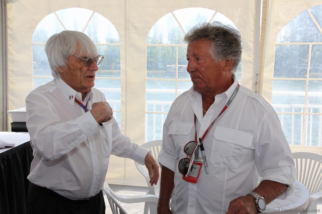 GP CANADA, 10.06.2012- Bernie Ecclestone (GBR), President e CEO of Formula One Management  e Mario Andretti (USA) 