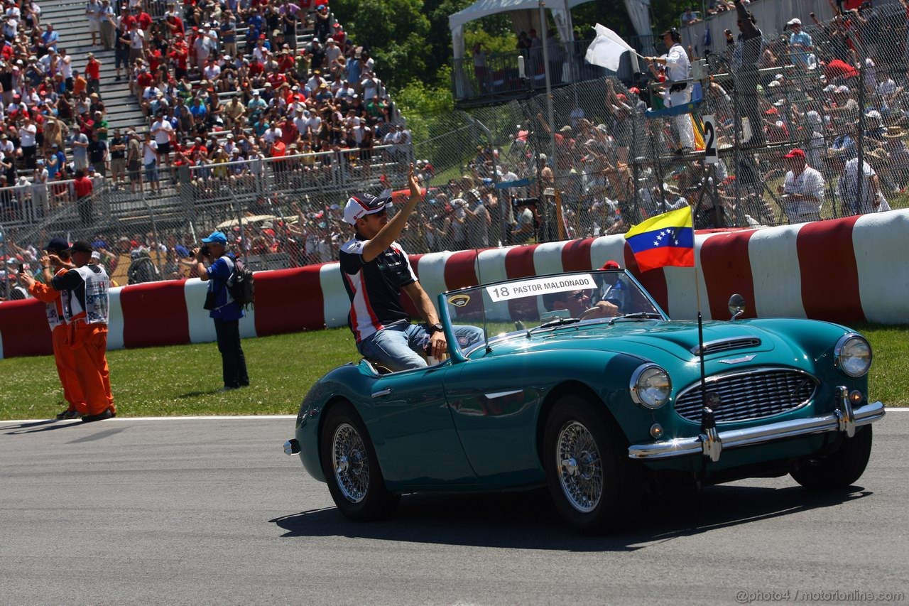 GP CANADA, 10.06.2012- Pastor Maldonado (VEN) Williams F1 Team FW34 at drivers parade  