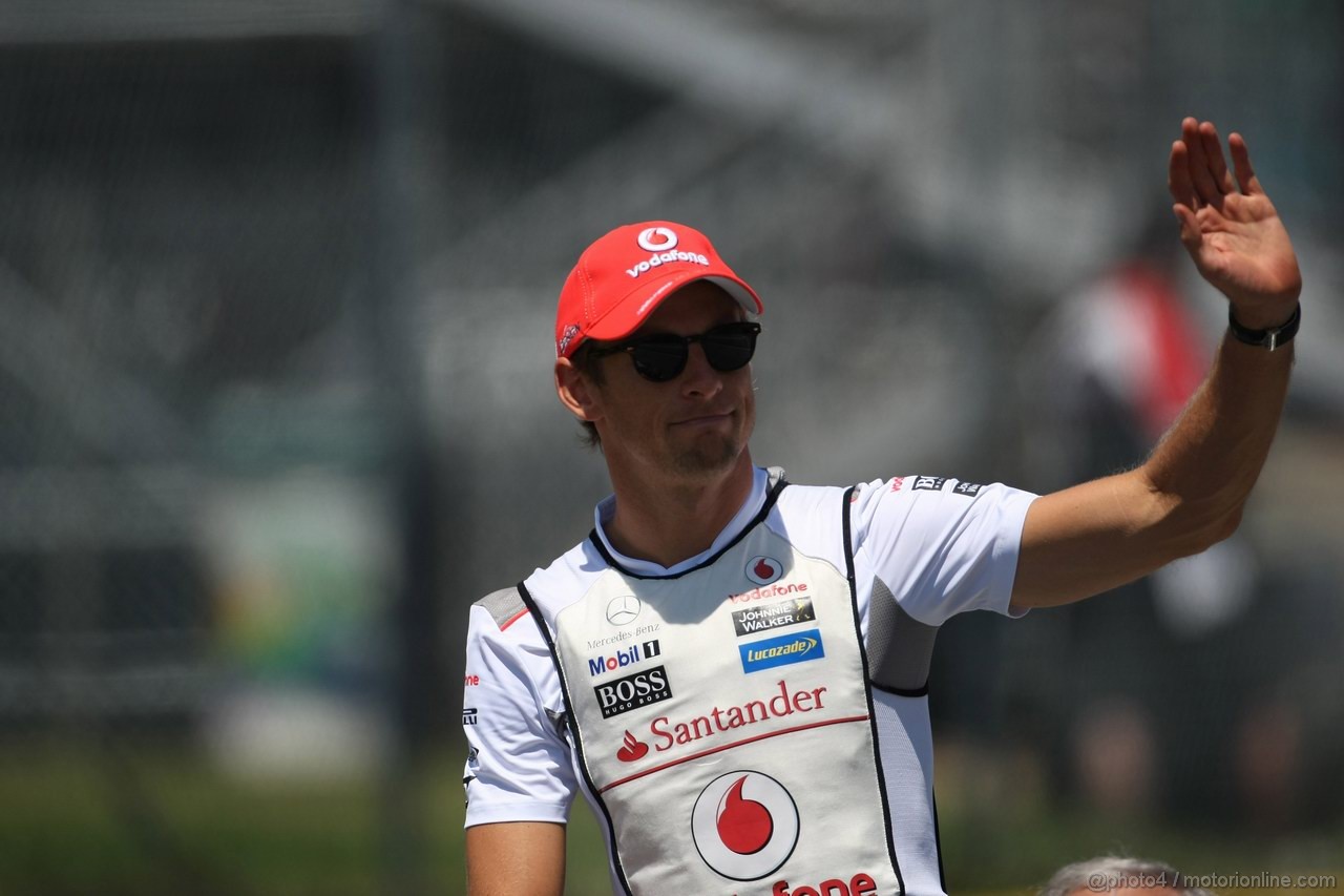 GP CANADA, 10.06.2012- Jenson Button (GBR) McLaren Mercedes MP4-27 at drivers parade