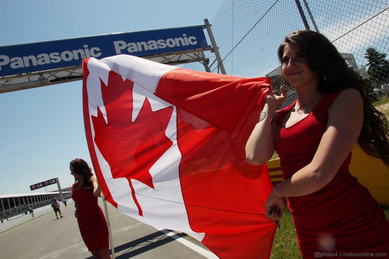 GP CANADA, 10.06.2012- Gara, grid girl, pitbabess 