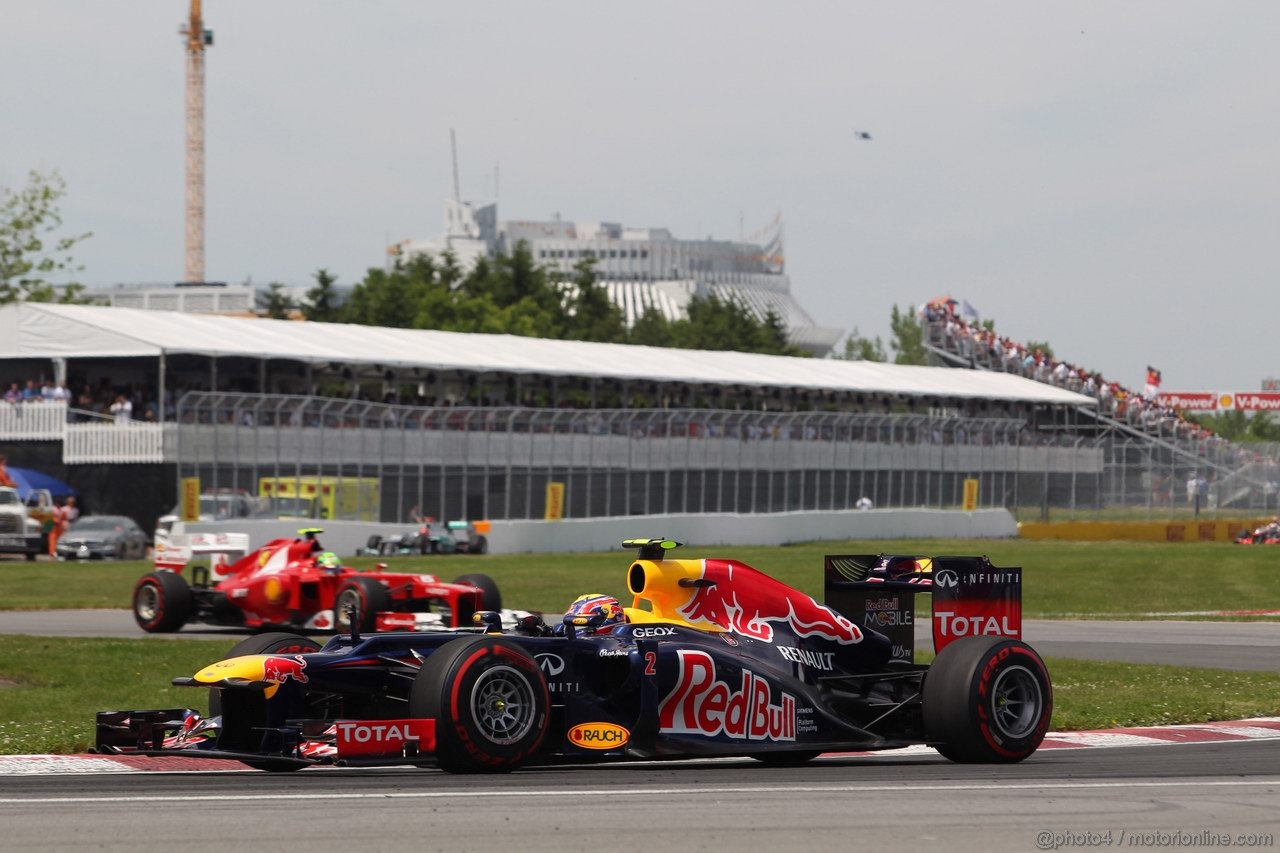GP CANADA, 10.06.2012- Gara, Mark Webber (AUS) Red Bull Racing RB8 davanti a Felipe Massa (BRA) Ferrari F2012 
