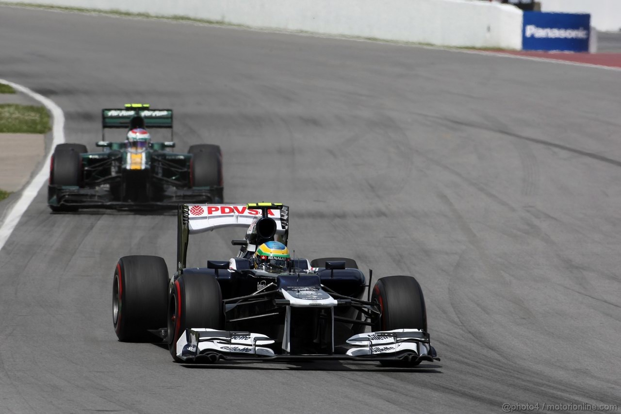 GP CANADA, 10.06.2012- Gara, Bruno Senna (BRA) Williams F1 Team FW34 davanti a Vitaly Petrov (RUS) Caterham F1 Team CT01 