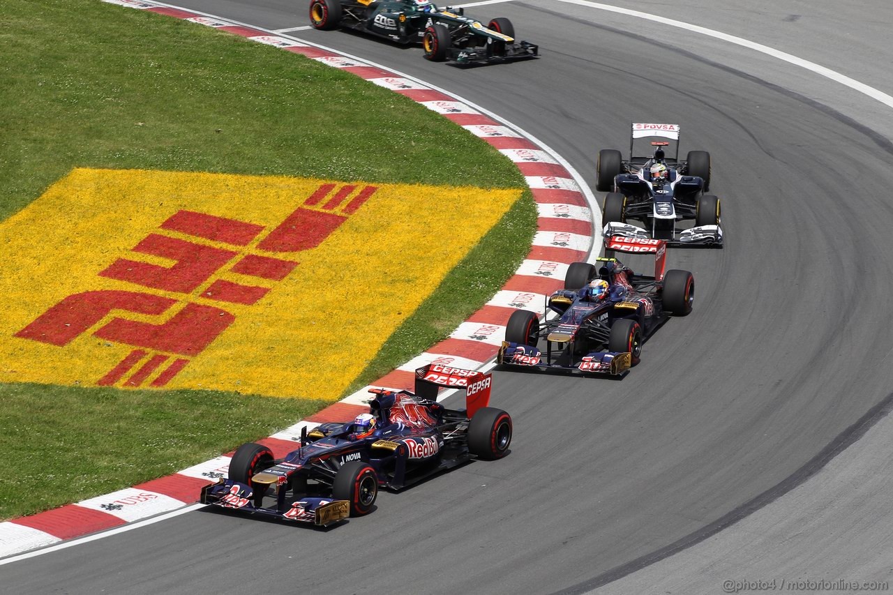 GP CANADA, 10.06.2012- Gara, Daniel Ricciardo (AUS) Scuderia Toro Rosso STR7 e Jean-Eric Vergne (FRA) Scuderia Toro Rosso STR7 