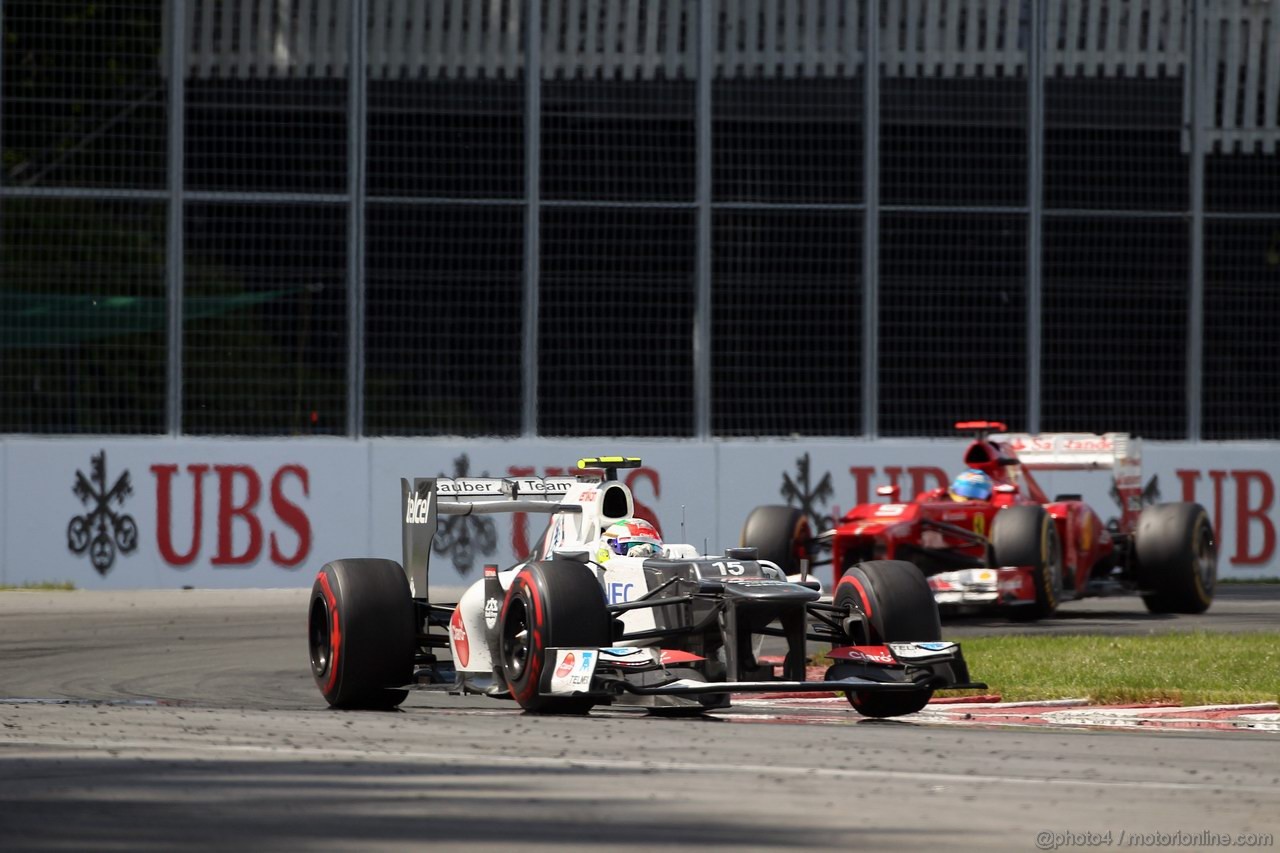 GP CANADA, 10.06.2012- Gara, Sergio Pérez (MEX) Sauber F1 Team C31 davanti a Fernando Alonso (ESP) Ferrari F2012 