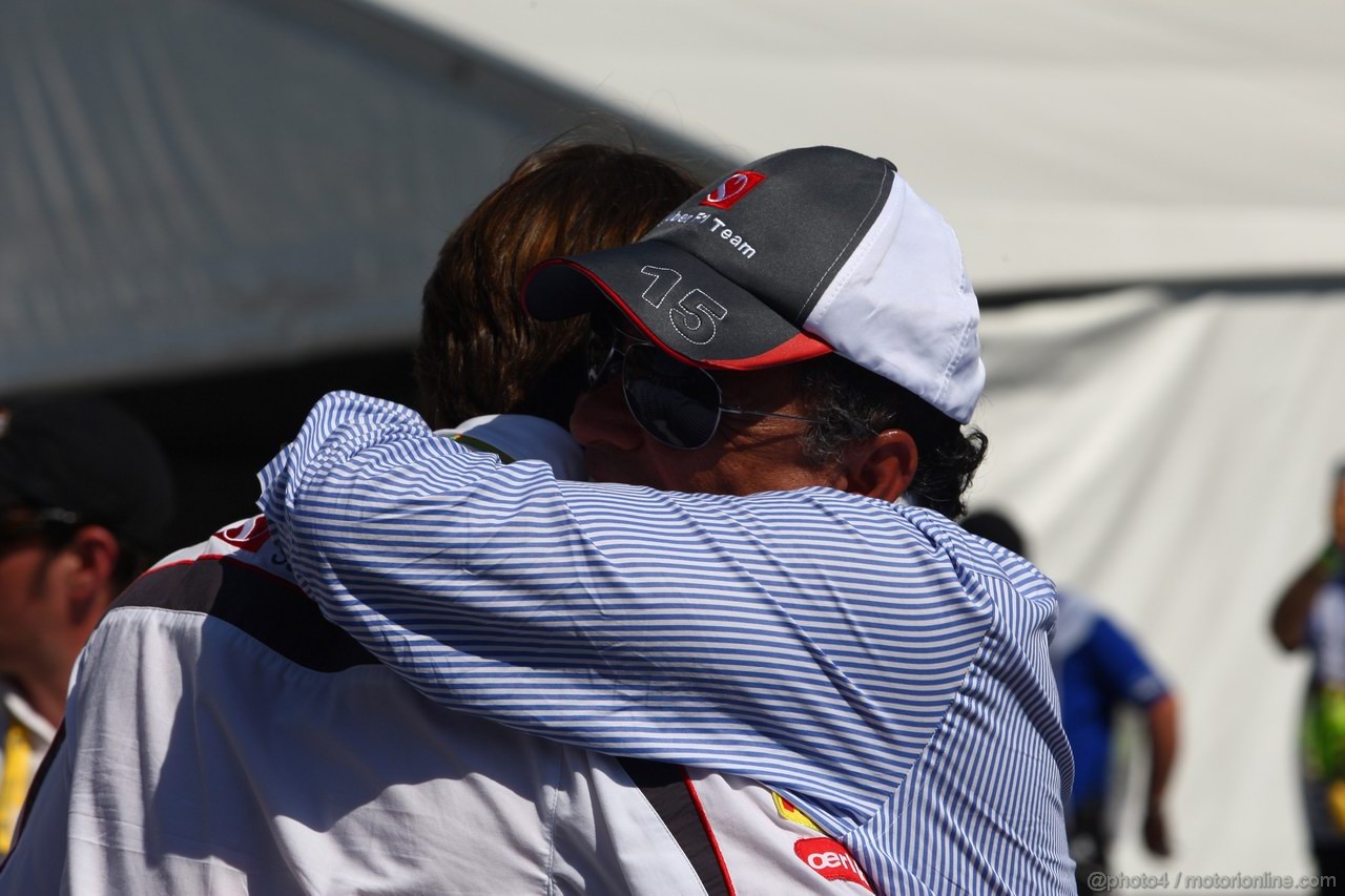 GP CANADA, 10.06.2012- Gara, The father of Sergio Pérez (MEX) Sauber F1 Team C31 