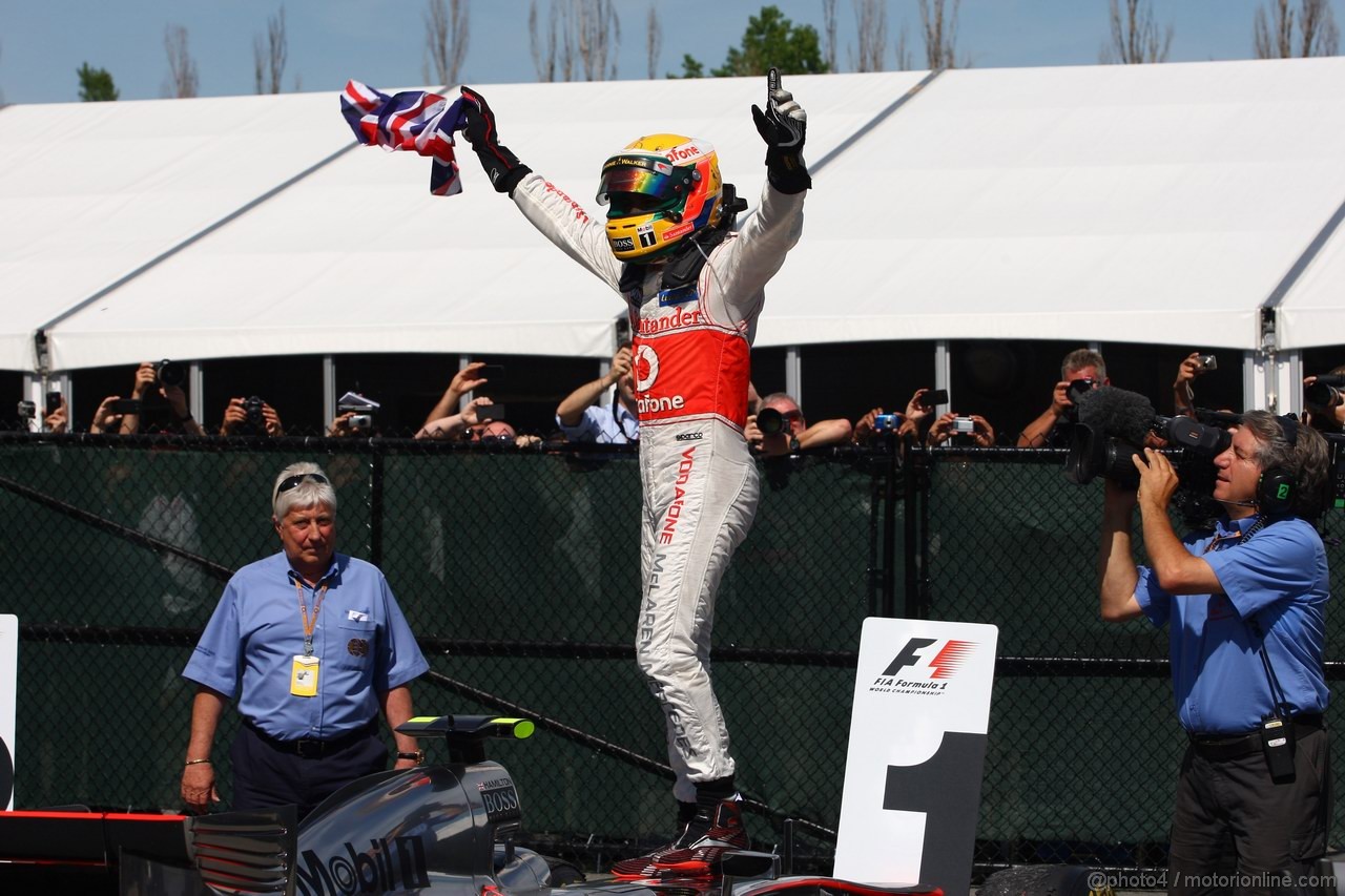 GP CANADA, 10.06.2012- Gara, Lewis Hamilton (GBR) McLaren Mercedes MP4-27 vincitore