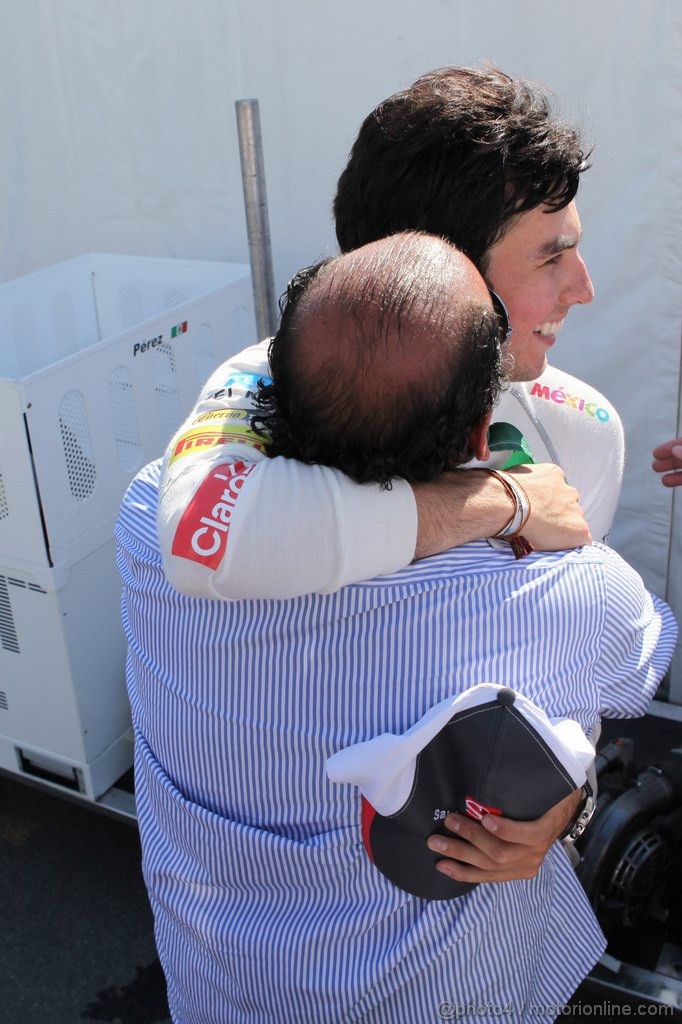 GP CANADA, 10.06.2012- Gara, terzo Sergio Pérez (MEX) Sauber F1 Team C31 with his father 