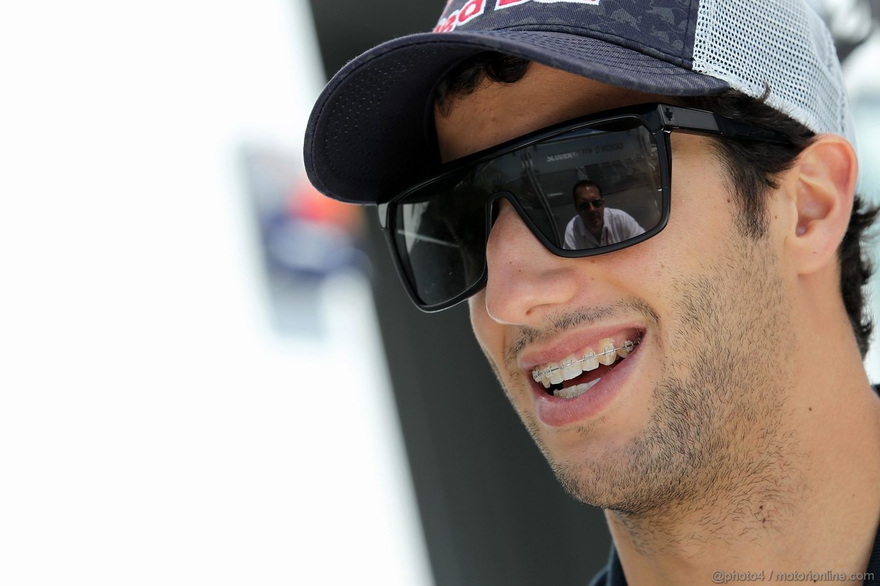 GP CANADA, 07.06.2012- Daniel Ricciardo (AUS) Scuderia Toro Rosso STR7 