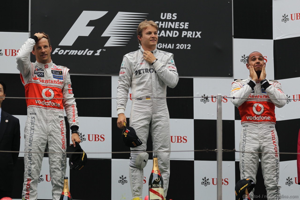 GP CHINA, 15.04.2012 - Gara,  Podium 1st Nico Rosberg (GER) Mercedes AMG F1 W03, 2nd Jenson Button (GBR) McLaren Mercedes MP4-27, 3rd Lewis Hamilton (GBR) McLaren Mercedes MP4-27 with Norbert Haug (GER), Mercedes Motorsport chief
