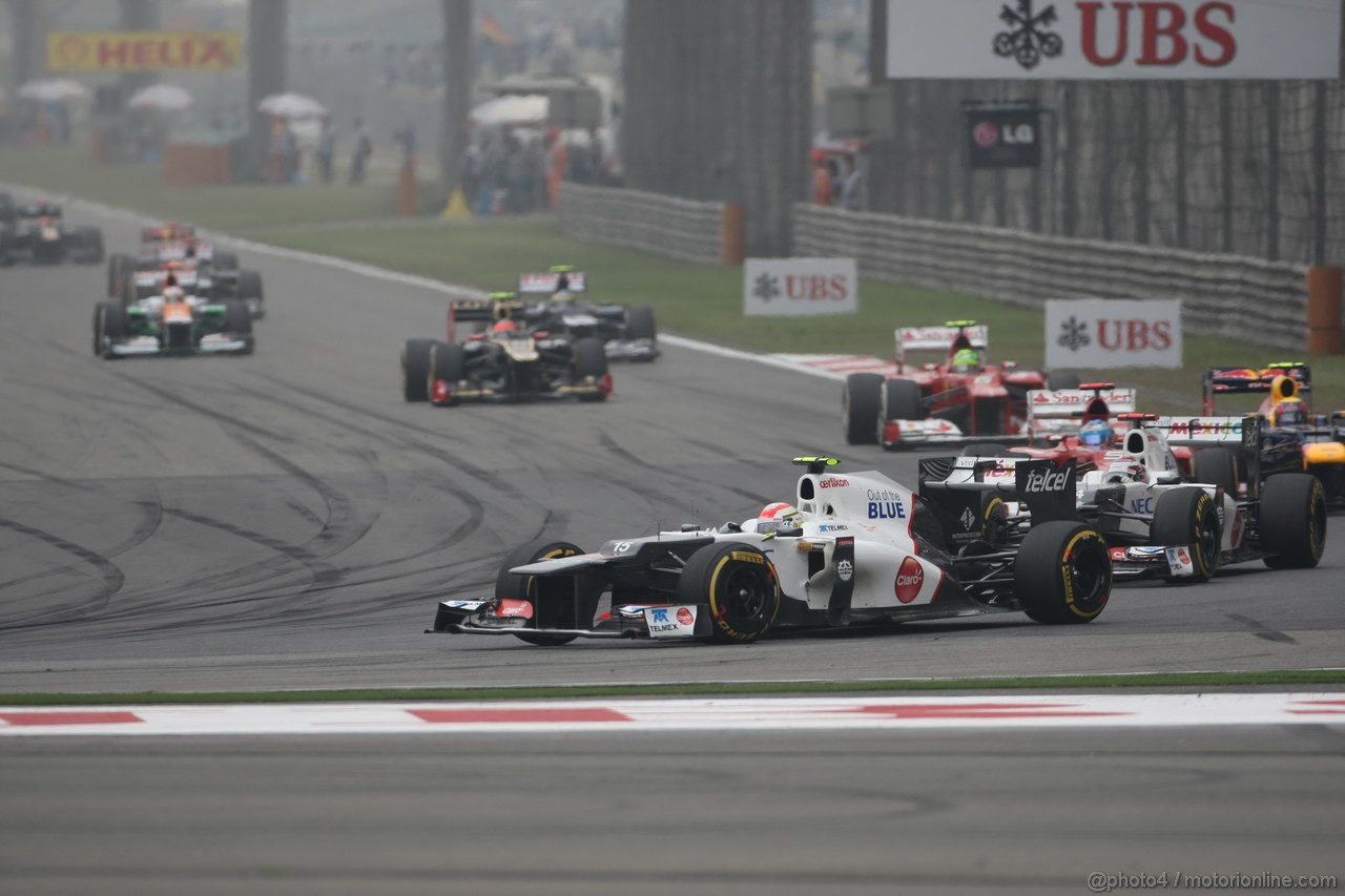 GP CHINA, 15.04.2012 - Gara, Sergio Prez (MEX) Sauber F1 Team C31