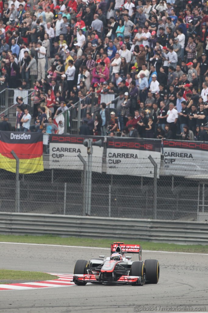 GP CHINA, 15.04.2012 - Gara, Jenson Button (GBR) McLaren Mercedes MP4-27