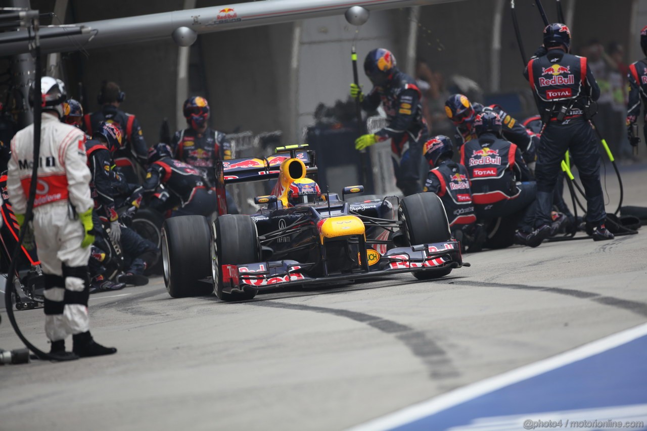 GP CHINA, 15.04.2012 - Gara, Pitstop of Mark Webber (AUS) Red Bull Racing RB8