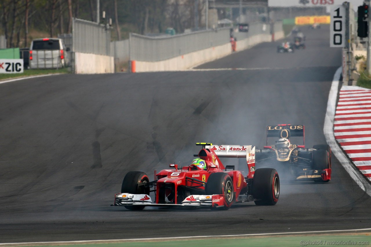 GP COREA, 14.10.2012- Gara, Felipe Massa (BRA) Ferrari F2012 davanti a Kimi Raikkonen (FIN) Lotus F1 Team E20 