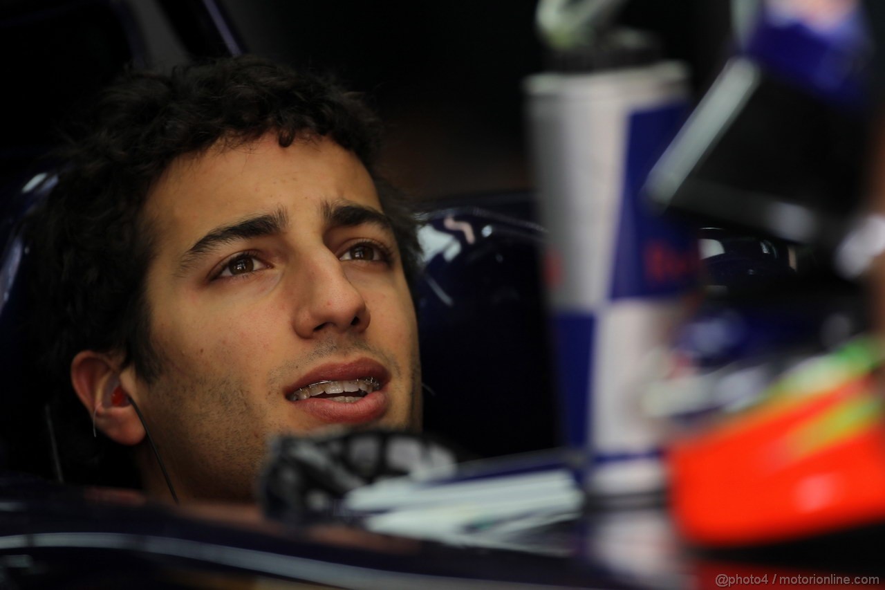 GP COREA, 13.10.2012- Prove Libere 3, Daniel Ricciardo (AUS) Scuderia Toro Rosso STR7 