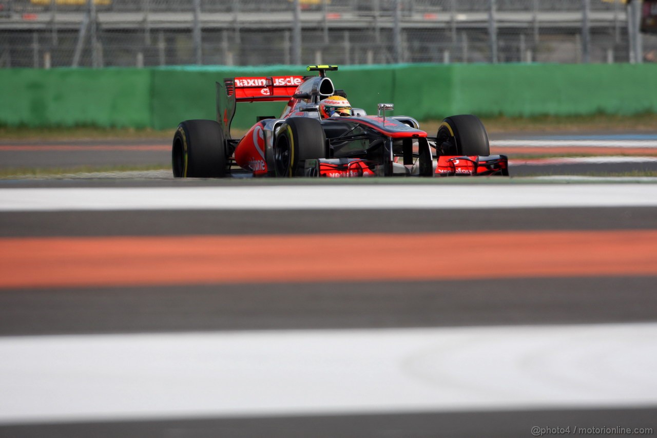 GP COREA, 12.10.2012-  Prove Libere 1, Lewis Hamilton (GBR) McLaren Mercedes MP4-27 