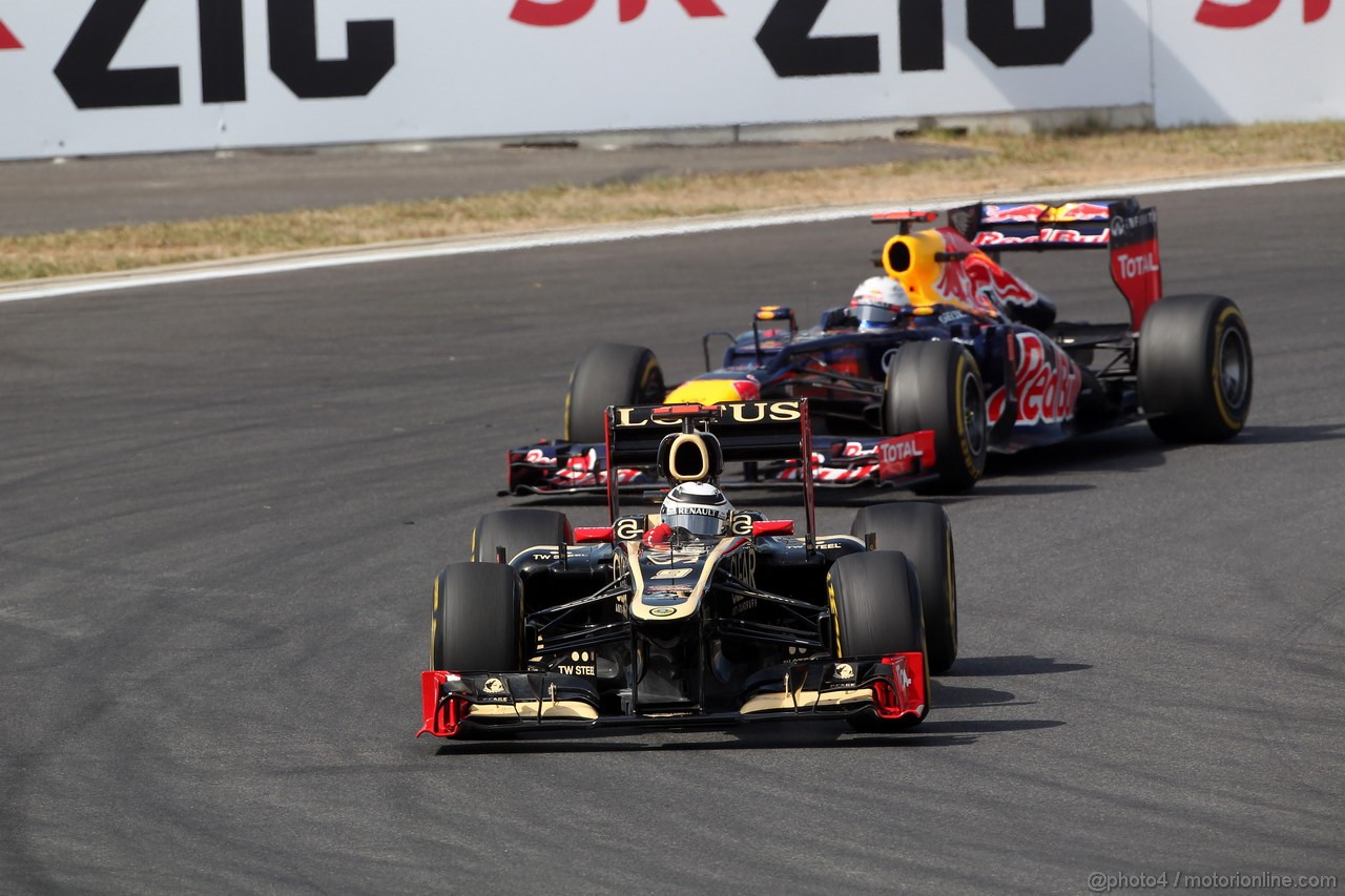 GP COREA, 12.10.2012-  Prove Libere 1, Kimi Raikkonen (FIN) Lotus F1 Team E20 davanti a Sebastian Vettel (GER) Red Bull Racing RB8 