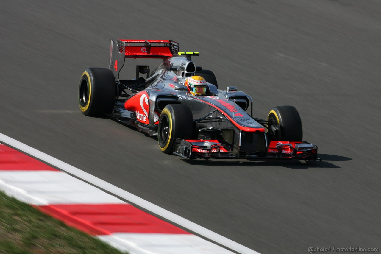 GP COREA, 12.10.2012-  Prove Libere 2, Lewis Hamilton (GBR) McLaren Mercedes MP4-27 