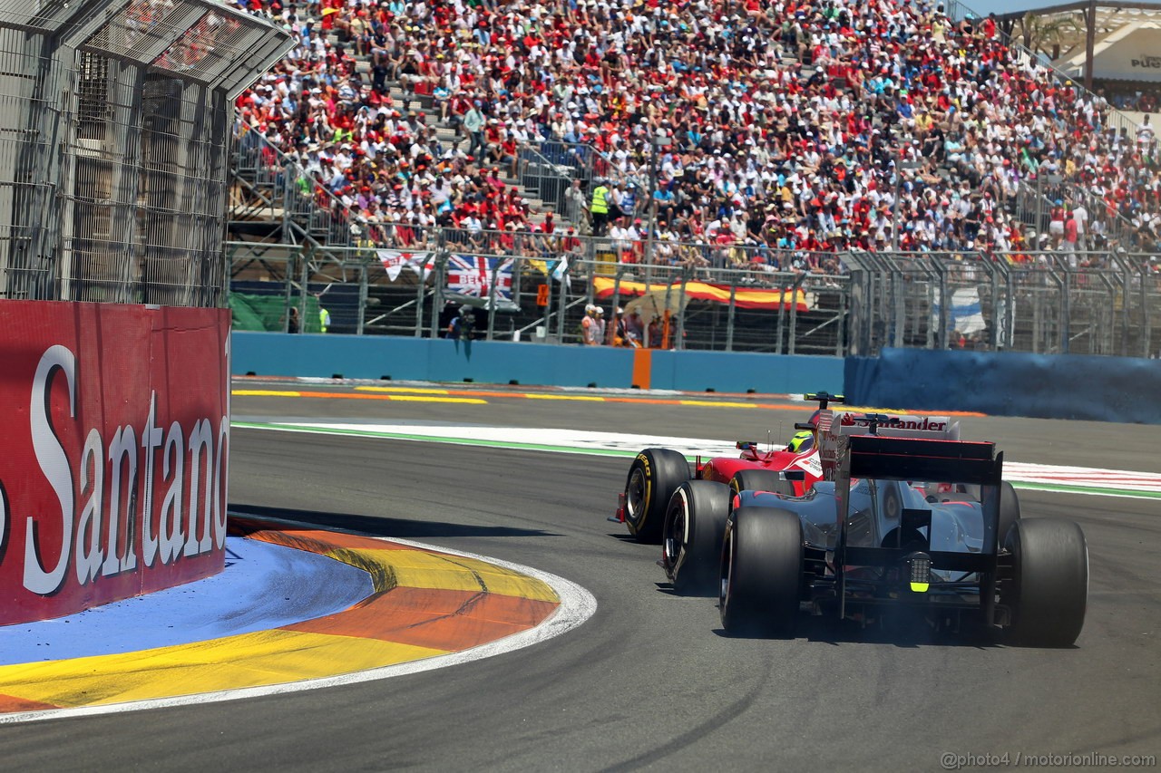 GP EUROPA, 24.06.2012- Gara, Felipe Massa (BRA) Ferrari F2012 e Jenson Button (GBR) McLaren Mercedes MP4-27 