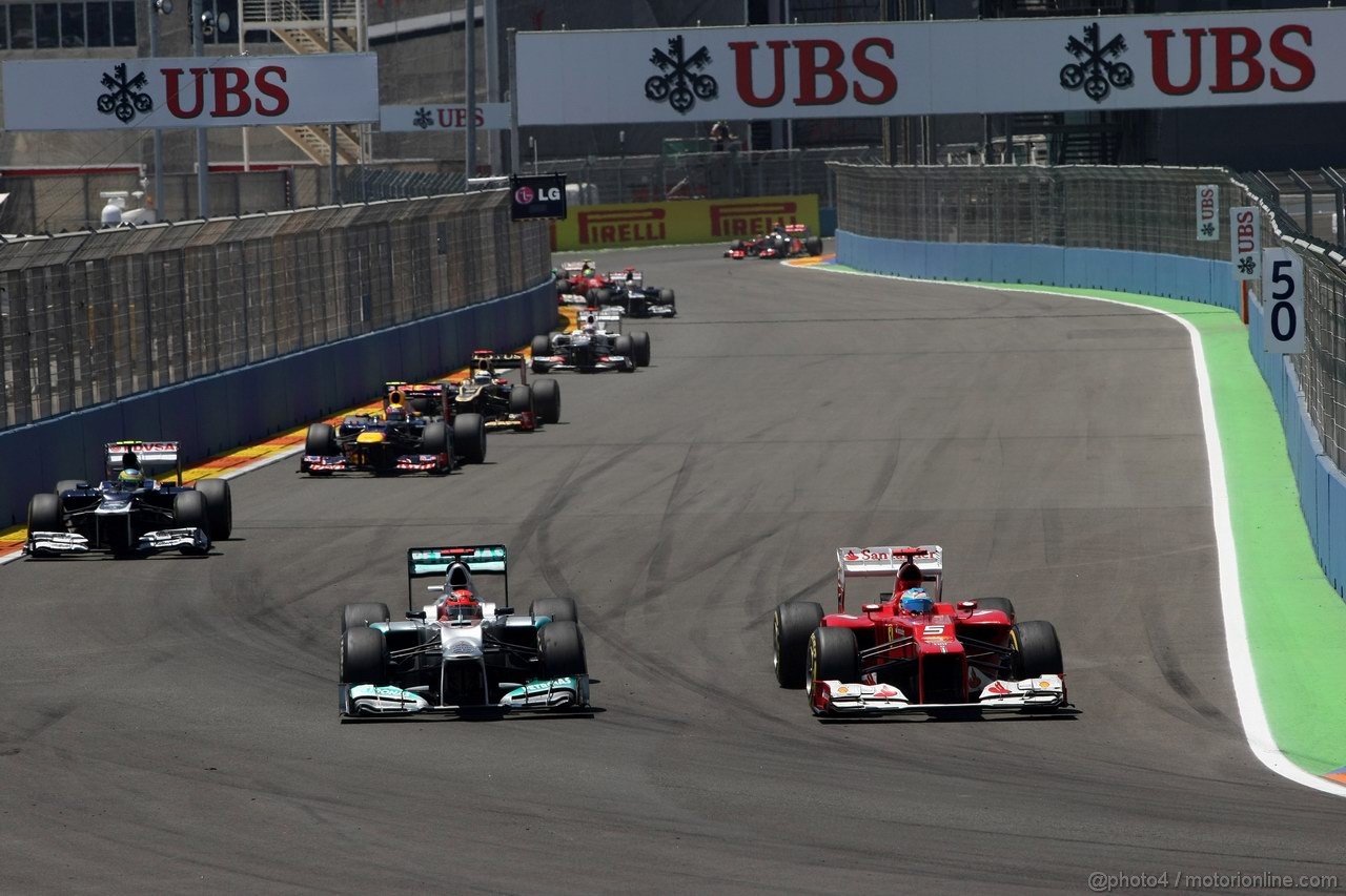 GP EUROPA, 24.06.2012- Gara, Michael Schumacher (GER) Mercedes AMG F1 W03 e Fernando Alonso (ESP) Ferrari F2012 
